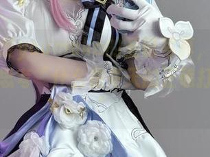 瞧瞧幼爱youmeko的圣诞写真，竟然让我开始思考“什么是冬天的正确打开方式”