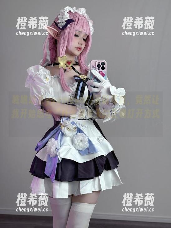 幼爱youmeko 瞧瞧幼爱youmeko的圣诞写真,竟然让我开始思考“什么是冬天的正确打开方式”