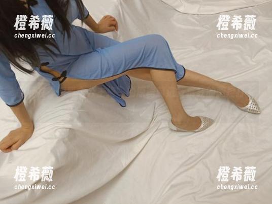 我要在“想要个公主抱”的原图前进行疯狂的腿控打卡！