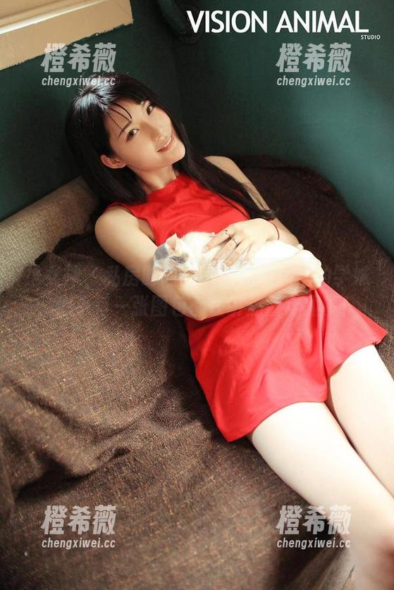 推女神-Una尤娜 推女神 - 私房时间:Una尤娜和她的学妹,似乎每一张图包都在讲述童年趣事!