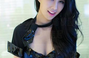 推女郎 – 王馨瑶带你领略校园，自带福利写真的走起