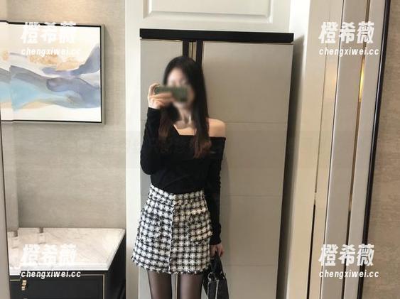 微密圈 - 谁说肉丝只配珍贵？有你喵的免费图包来啦！