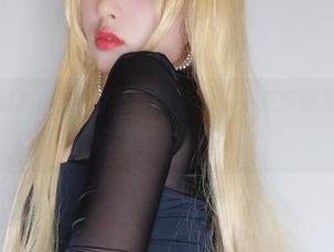 一边是柘烟Zuken的兔女郎,一边是双节图集:哈哈哈,这对比太有趣了!