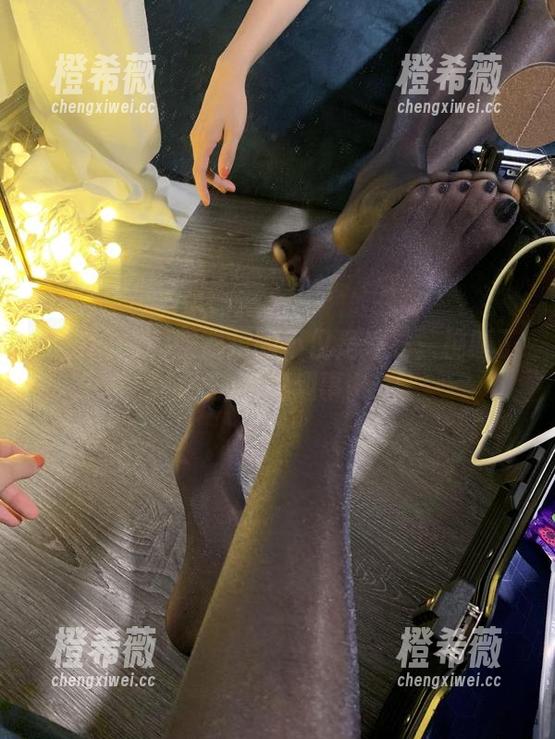 微密圈 - 和服脱掉的不仅是外衣：桃脱了的私拍趣事