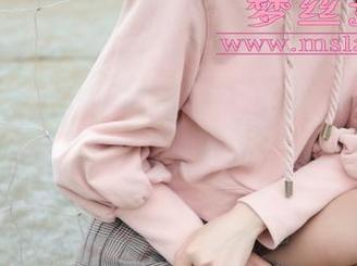 梦丝女神 – 这一套图，诗琪的帆布鞋承包了我的目光