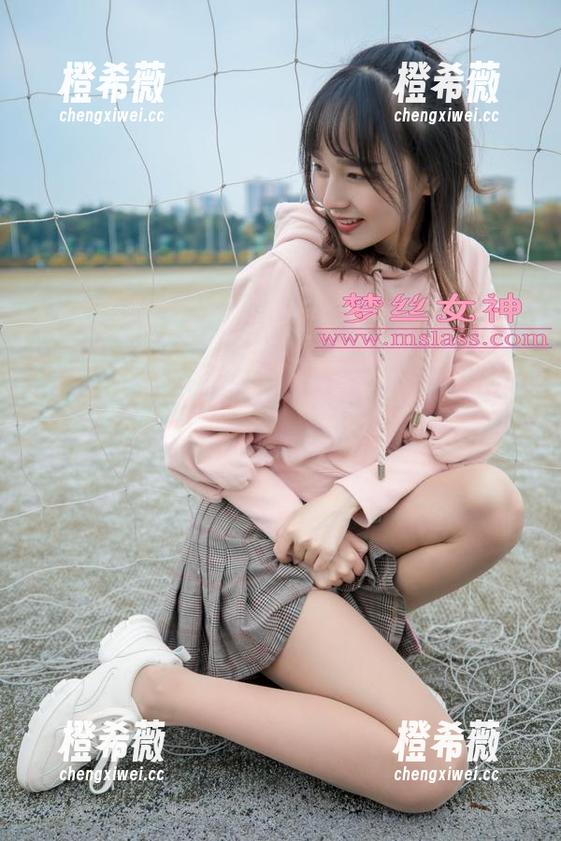梦丝女神 - 这一套图，诗琪的帆布鞋承包了我的目光