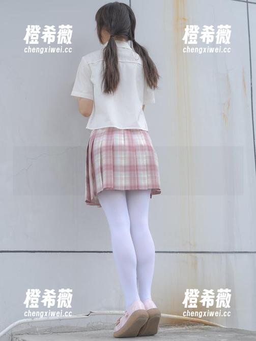 森萝财团-Sia 森萝财团 - Sia带来的美腿精选走秀,套图中的诱惑你体验过吗?