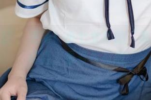 森萝财团 – 更新！小七女仆的“家务”新姿势，看着真有趣
