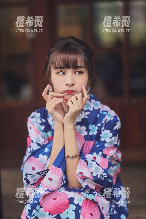 泥泥汝最新高清私房图包，“我”在这里“藏着”的片段。