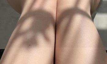 微密圈 – 美图不能少，但要让猪饲料的黑色女仆装更有B格才能行！