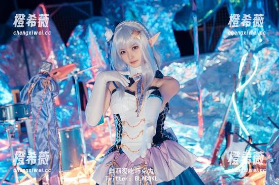 白莉爱吃巧克力 那些无聊的婚纱照片,我们要白莉爱吃巧克力来让它变得有趣!