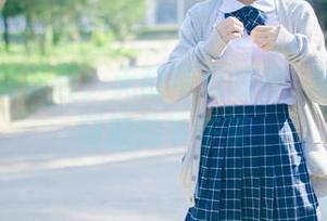暖呼呼的美图，无敌可爱的神楽坂真冬与制服的下午茶
