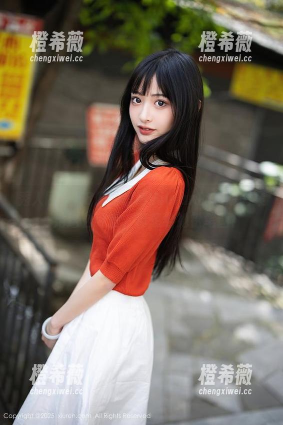 秀人网 - K8傲娇萌萌Vivian的透明图集—她这么可爱，真想给她铅笔画！