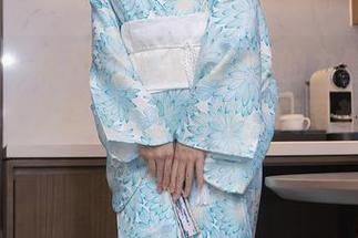 秀人网 – 体操服里藏着青春的力量，MODEL伊若是怎么做到给每个美图都赋予壁纸潜力的？