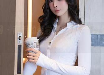 秀人网 – 南乔的新尝试：今年圣诞怎么就这么无圣光！