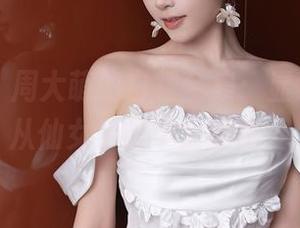 秀人网 – 周大萌的白裙全集：显然，她是从仙女学校毕业的吧？