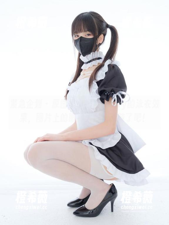 紧急企划 - 原图里小奶糕Milky的泳衣效果，图片上的眼神太耐人寻味了吧！