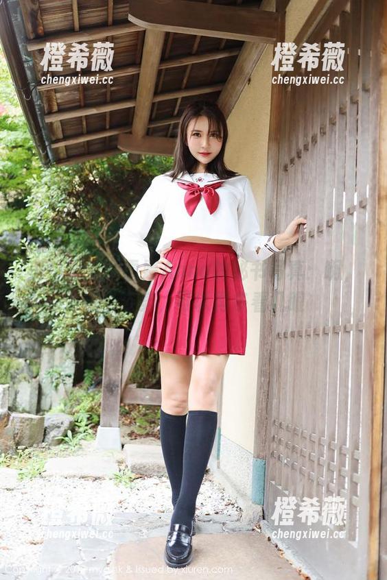美媛馆 - 李雪婷Anna的秘书写真：啊，这个姿势，可以再多看几眼
