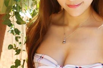 美媛馆 – 浴缸里的美桃酱，图包太会拍了，想实在想尽办法融入。