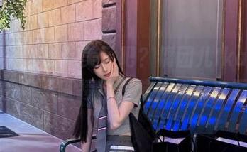 这组合，也太完美了吧？腐团儿Ikaros用蒂法的样子直接将我脑补成二次元了…