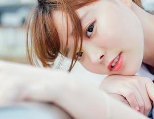 菠萝社 – 在线寻找刺激？白丝柳侑绮Sevenbaby，谁还能淡定？