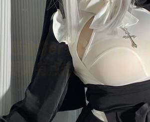 微密圈 – 葱油饼er在这免费套图里释放的光落，眼睛有点忙！ok，继续滑……