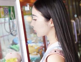 蜜桃社 – 办公室不只是工作，佩琦Pinky的美图暴露了那些让你意想不到的乐趣。
