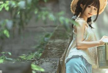 蠢沫沫：可爱？我觉得是“怪咖cos”更新了吧！