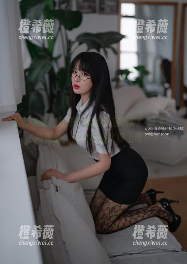 轩萧学姐 最新发车!轩萧学姐的浴室套图,让人一再重播,你觉得能比得上吧?