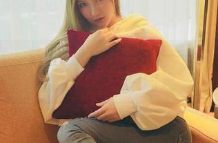 轰趴猫 – 苏小暖的女仆写真——今天我就搬个小板凳来围观