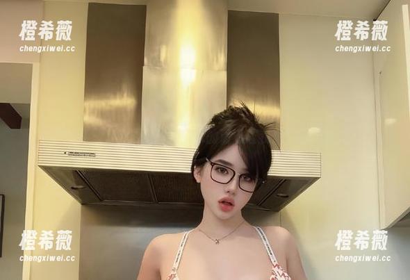 阿色 微密圈 - 阿色泳池图包,水的清澈让我想起那年夏天。