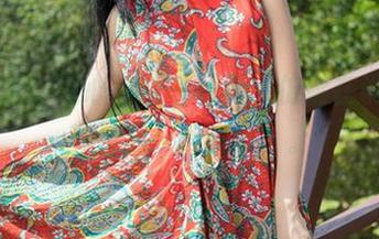 青豆客 – 温心怡纯白写真，仿佛在说“安静是另一种嘈杂”。