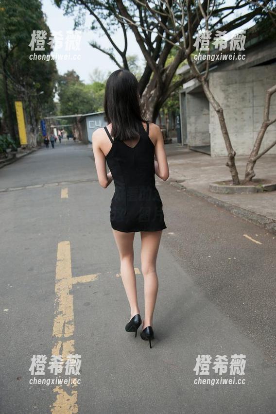 魔镜街拍 - 谁说好看的连衣裙不能便宜？曼曼的款式都在这，图片就完全免费啦！